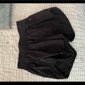 Lululemon Shorts black size 6